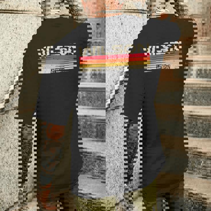 ウィルソン 姓 誕生日 家族 再会 80年代 90年代 夕日 メンズTシャツ バックプリント 彼への贈り物