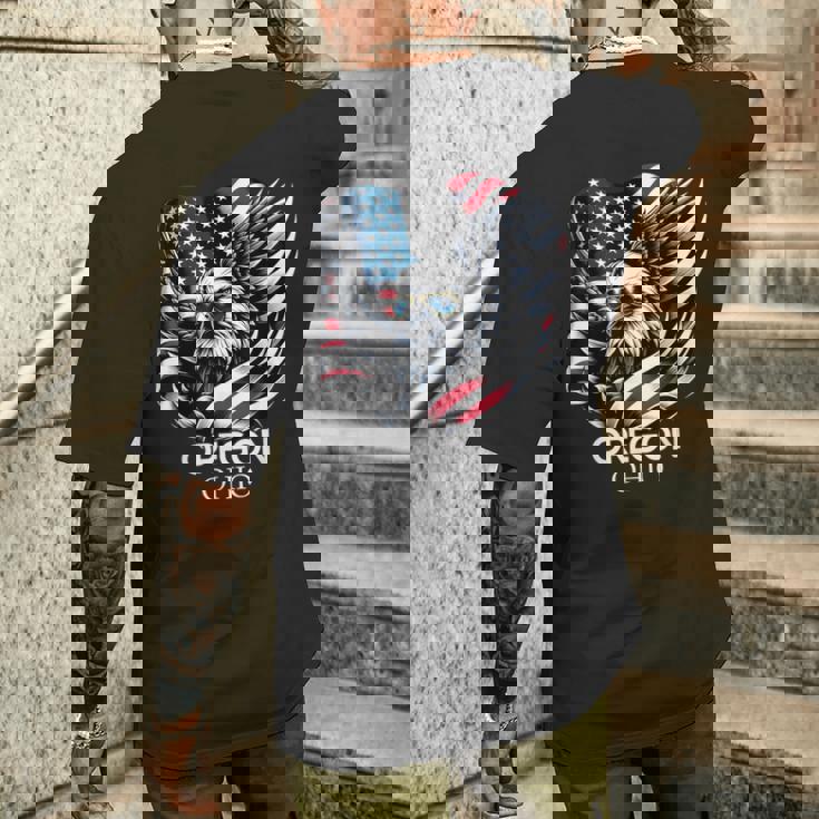 オレゴン州オハイオ州 7月4日 アメリカ国旗 メンズTシャツ バックプリント 彼への贈り物