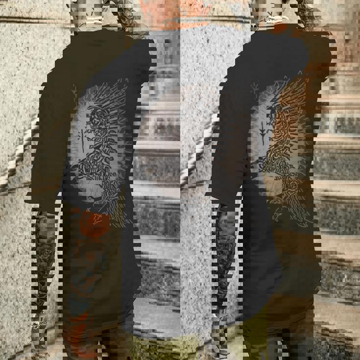 オーディンのカラス フギンとムニン フギンとムニン メンズTシャツ バックプリント 彼への贈り物