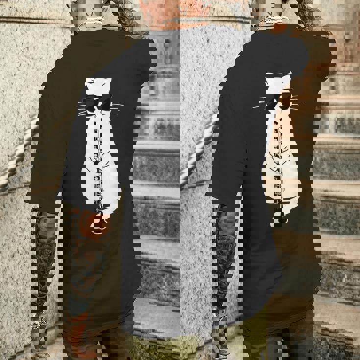 オーボエで遊ぶサングラスをかけた猫 メンズTシャツ バックプリント 彼への贈り物