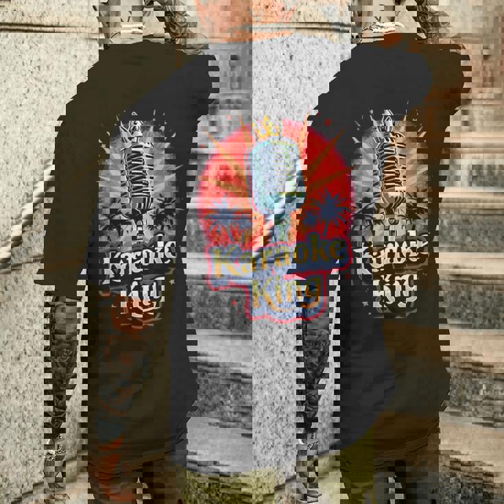 カラオケ愛好家のための面白いカラオケキング メンズTシャツ バックプリント 彼への贈り物