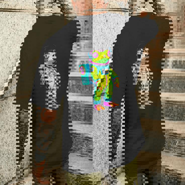 カラフルなカエルの宇宙飛行士キャラクター メンズTシャツ バックプリント 彼への贈り物