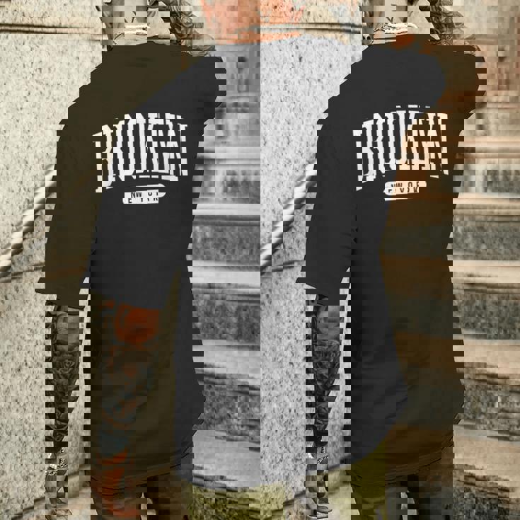 カレッジスタイル ブルックリン ニューヨーク お土産 ギフト メンズTシャツ バックプリント 彼への贈り物