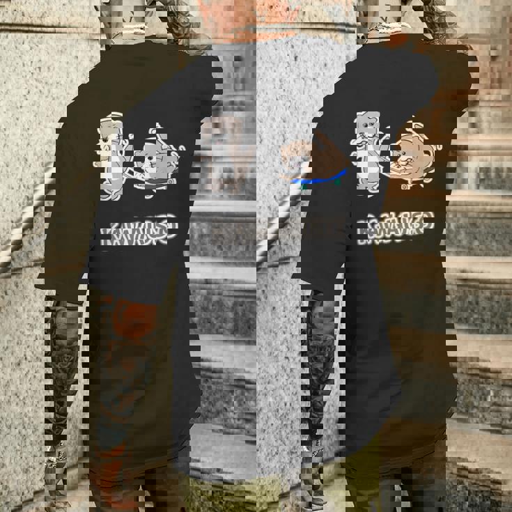 カワウソくん『スケボー』コツメカワウソ ゆるくて かわいい キャラクター イラスト メンズTシャツ バックプリント 彼への贈り物