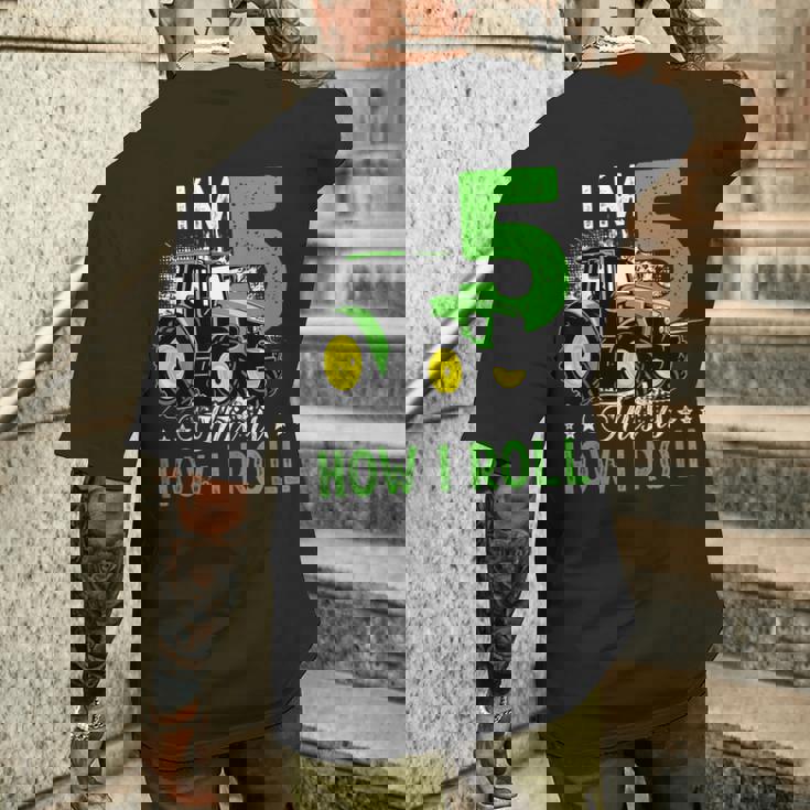 キッズ I Am 5 This Is How I Roll One Years Old Tractor 5歳の誕生日 メンズTシャツ バックプリント 彼への贈り物