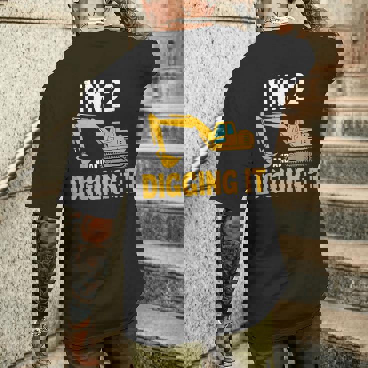 キッズ I'm 2 And Digging It 男の子向けのかわいいショベルデザイン メンズTシャツ バックプリント 彼への贈り物