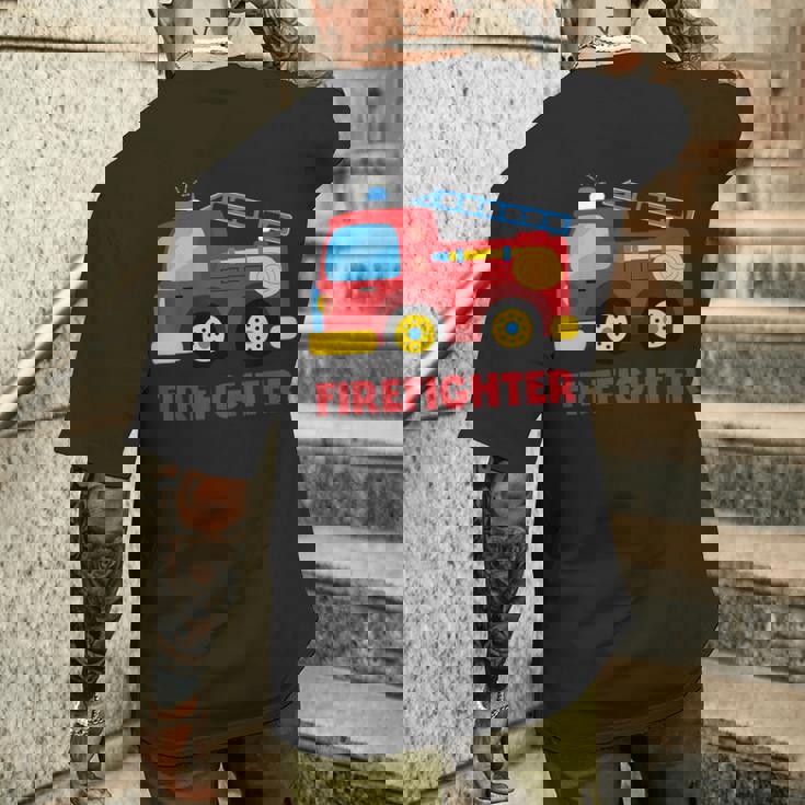 キッズ 消防車消防車 メンズTシャツ バックプリント 彼への贈り物