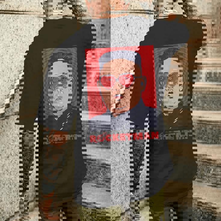 キム・ジョンウン、ファニー・ロケットマン・パロディ・ロックンロール メンズTシャツ バックプリント 彼への贈り物