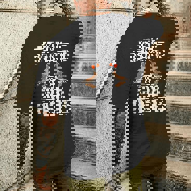 キンカチョウの飼育員はキンカチョウに気をそらされやすい メンズTシャツ バックプリント 彼への贈り物