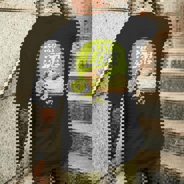 クラシックなデザート愛好家のための素晴らしいキーライムパイ。 メンズTシャツ バックプリント 彼への贈り物