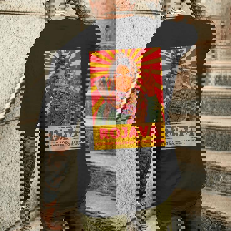 クルドのロジャバ クルディスタン 「勝利 」デザイン メンズTシャツ バックプリント 彼への贈り物