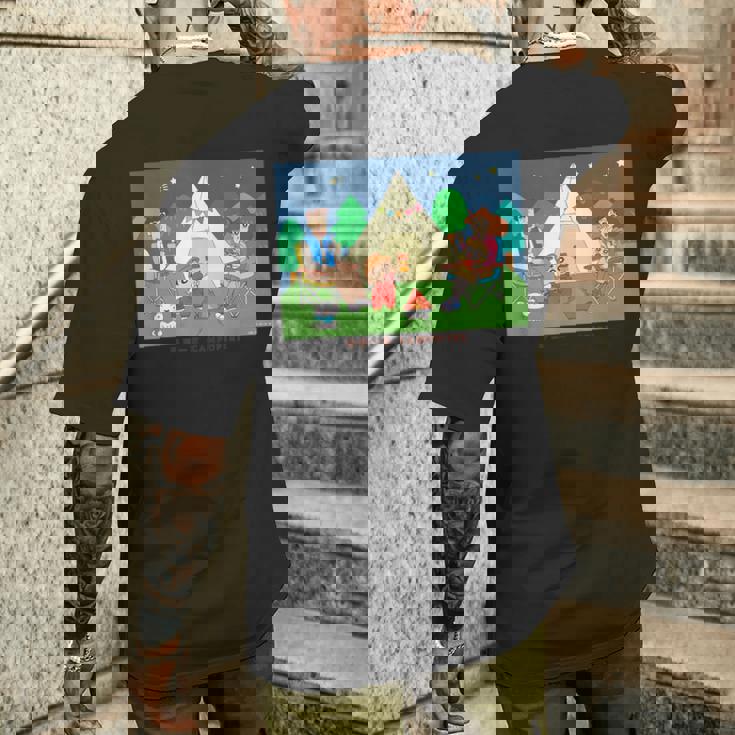 クレヨンしんちゃん 野原一家キャンプファイヤー 集合 メンズTシャツ バックプリント 彼への贈り物