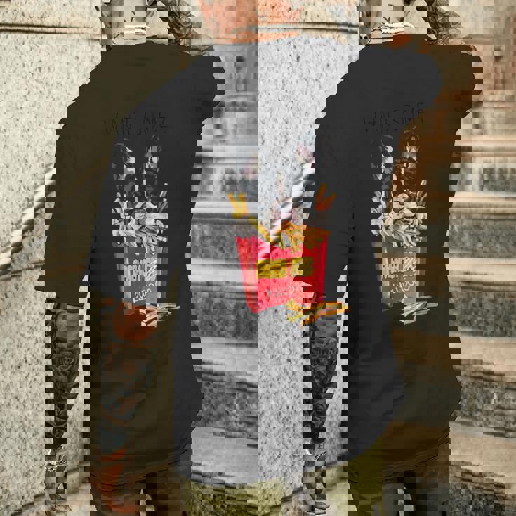 クールなフレンチブルドッグがフライドポテトを食べるグラフィッククールなデザイン。 メンズTシャツ バックプリント 彼への贈り物