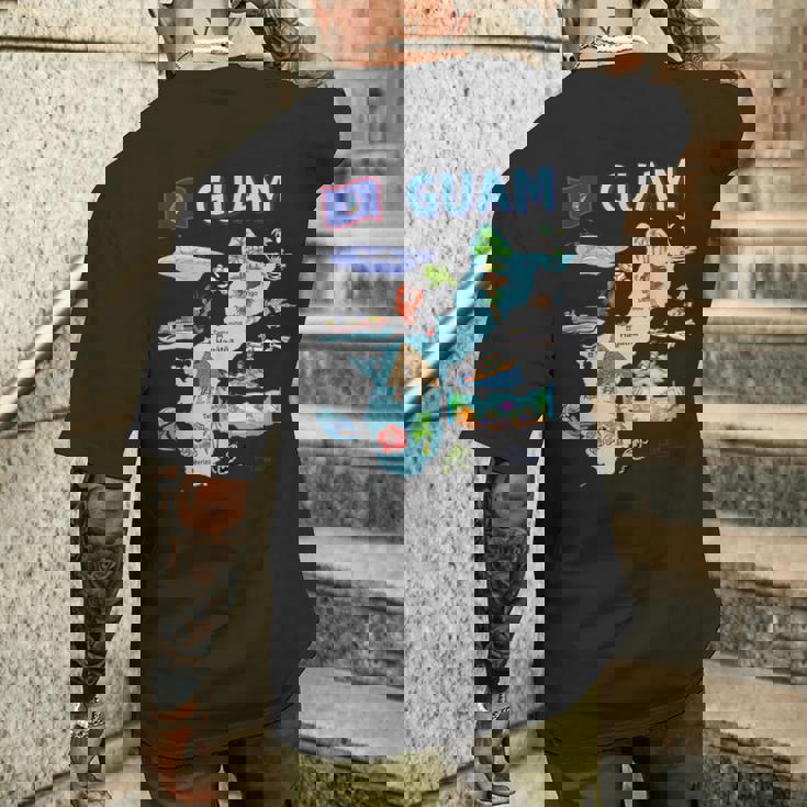 グアム、主要都市、旗、アメリカの観光名所地図 メンズTシャツ バックプリント 彼への贈り物