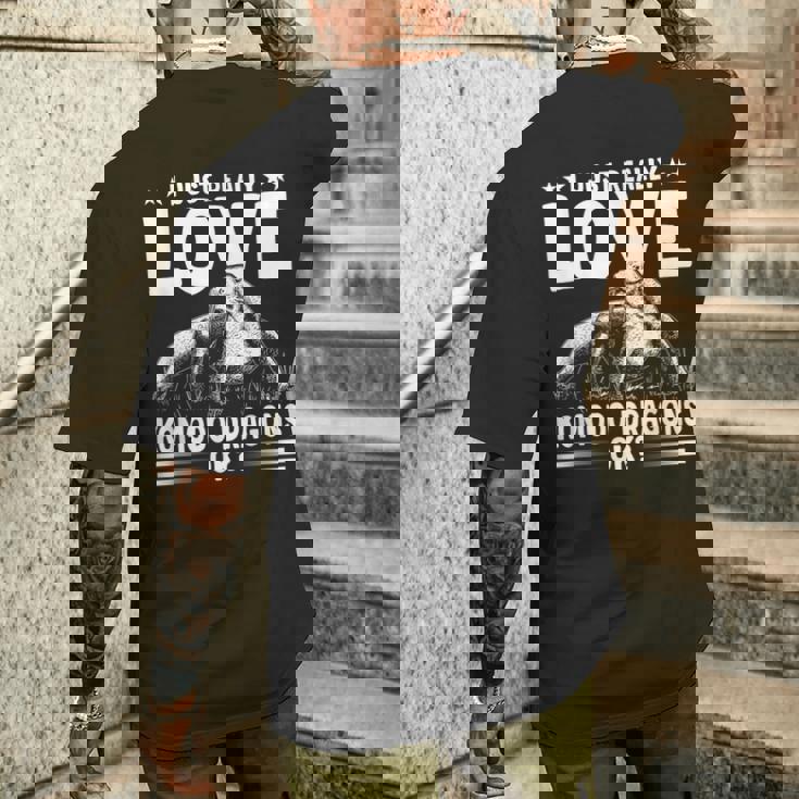 コモドドラゴンが大好き オーナー野生動物 コモドドラゴン メンズTシャツ バックプリント 彼への贈り物