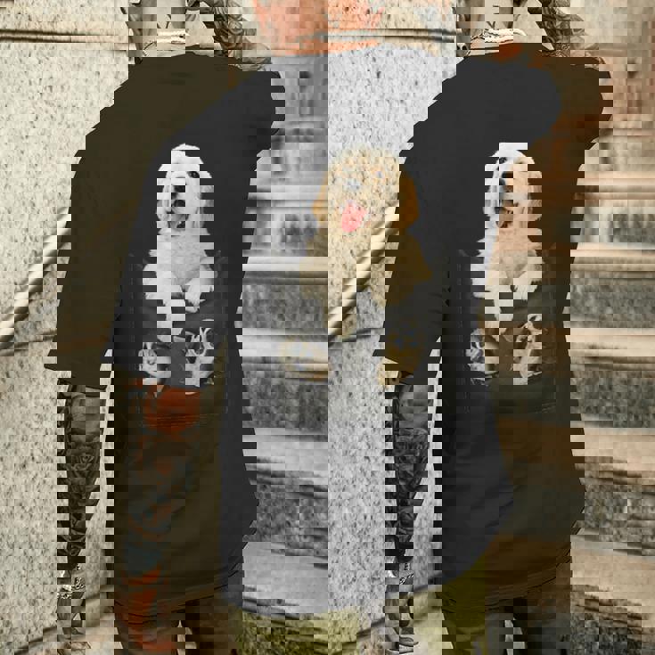 ゴールデンレトリバー ポケットに入った子犬 メンズTシャツ バックプリント 彼への贈り物