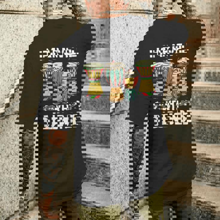 ジャンベ・マンディンカと相性がいいアフリカンミュージックジャンベ メンズTシャツ バックプリント 彼への贈り物