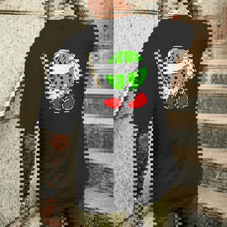 スイカ割り・夏 西瓜わり（すいかくん）【サマータイム】リゾート・夏 大好き／面白 イラスト メンズTシャツ バックプリント 彼への贈り物