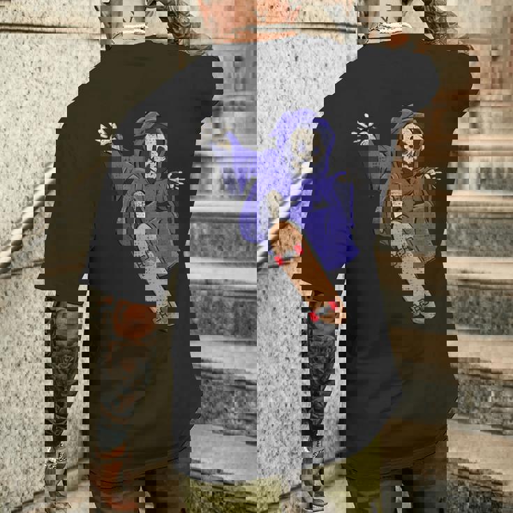 スケボーに乗る骸骨 スケーター ハロウィン メンズTシャツ バックプリント 彼への贈り物