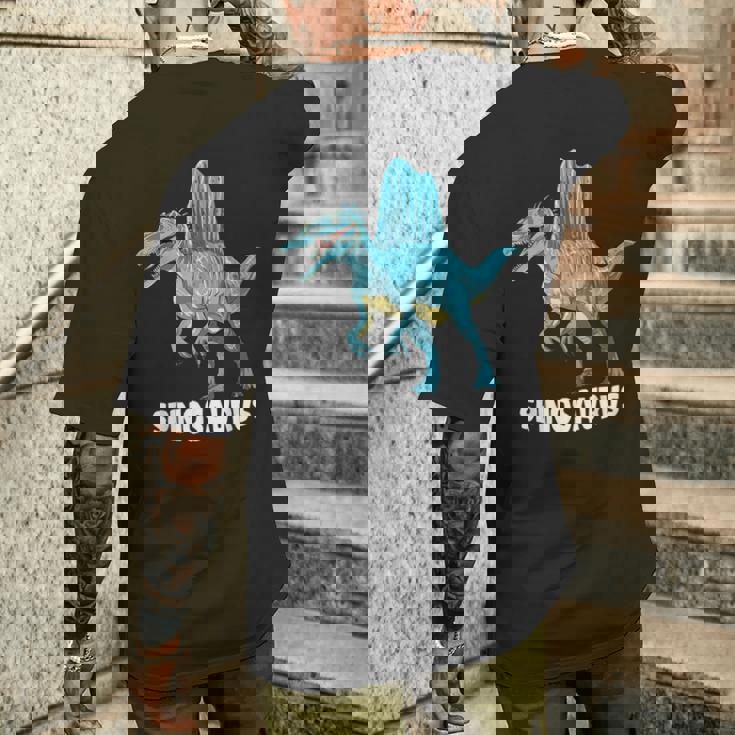 スピノサウルスの恐竜デザイン。 メンズTシャツ バックプリント 彼への贈り物