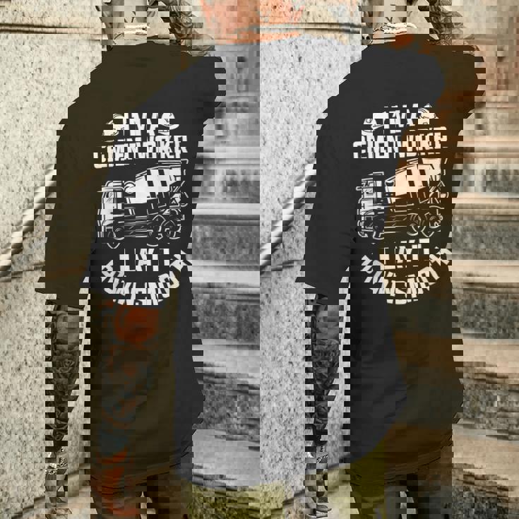 スムーズに敷設する 面白いコンクリート作業員 メンズTシャツ バックプリント 彼への贈り物