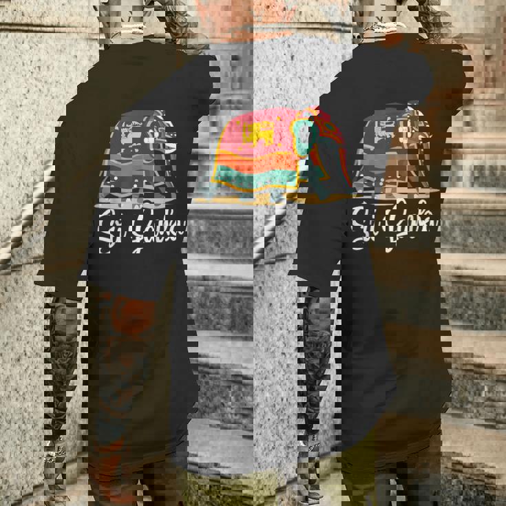 スリランカの国旗と友情 メンズTシャツ バックプリント 彼への贈り物