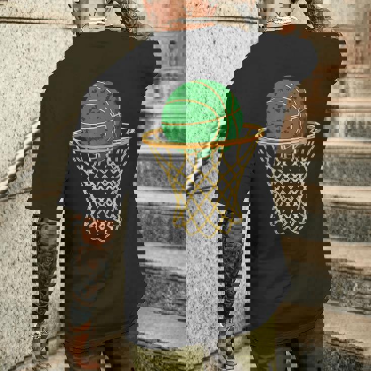 セントパトリックバスケットボールグリーンシャムロックバスケットボール メンズTシャツ バックプリント 彼への贈り物