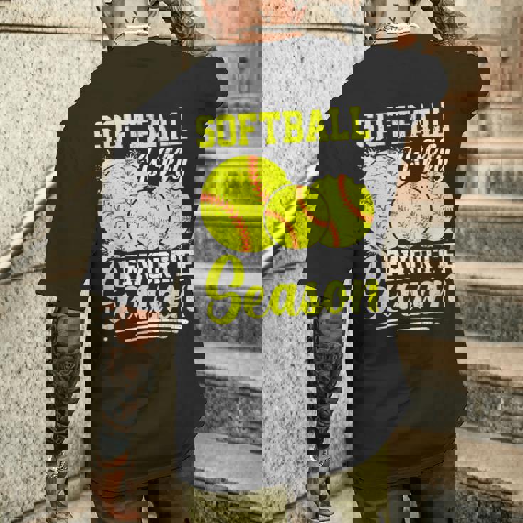 ソフトボールは私の好きな季節の楽しいデザイン。 メンズTシャツ バックプリント 彼への贈り物