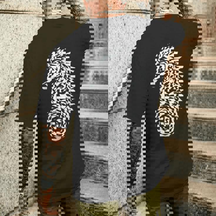 タツノオトシゴ ポリネシア トライバル マオリ柄 ライト メンズTシャツ バックプリント 彼への贈り物