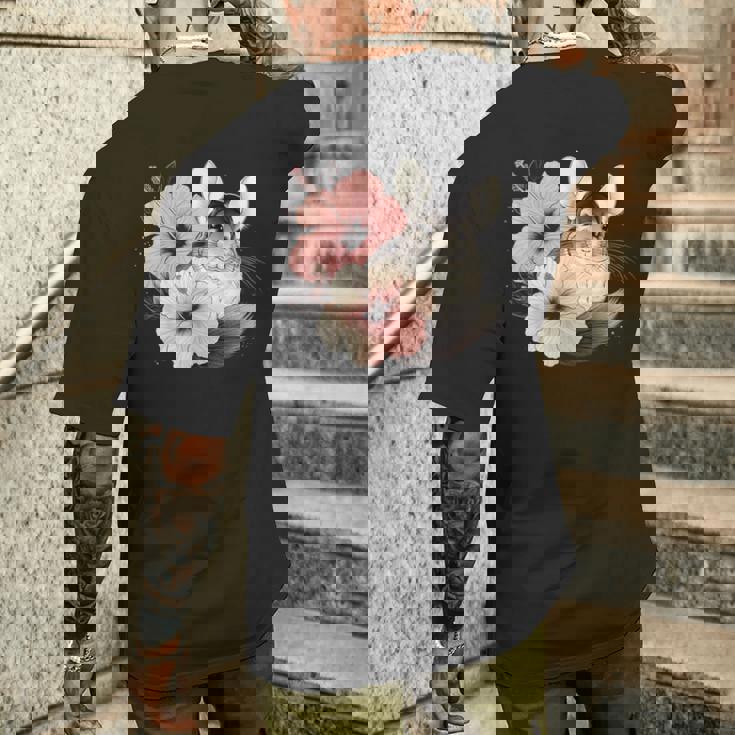 チンチラ ハイビスカス ブルーム ハーモニー フローラル チンチララバーズ メンズTシャツ バックプリント 彼への贈り物