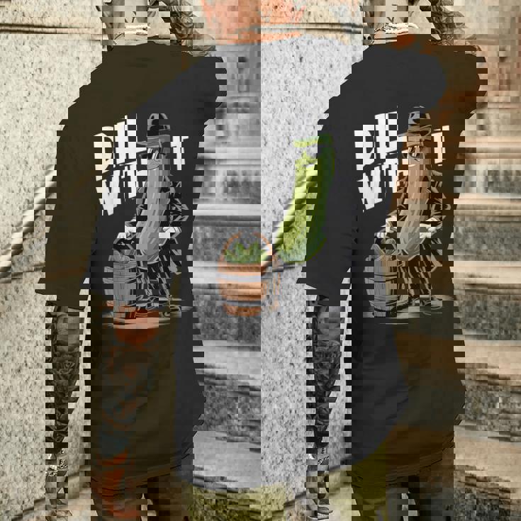 ディル ウィズ イット ピクルス キュウリ ピクルス おもしろピクルス メンズTシャツ バックプリント 彼への贈り物