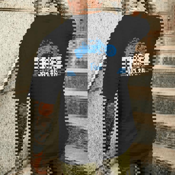 トライクファーストワーク後期三輪トライクバイクトライカートライクトライク メンズTシャツ バックプリント 彼への贈り物