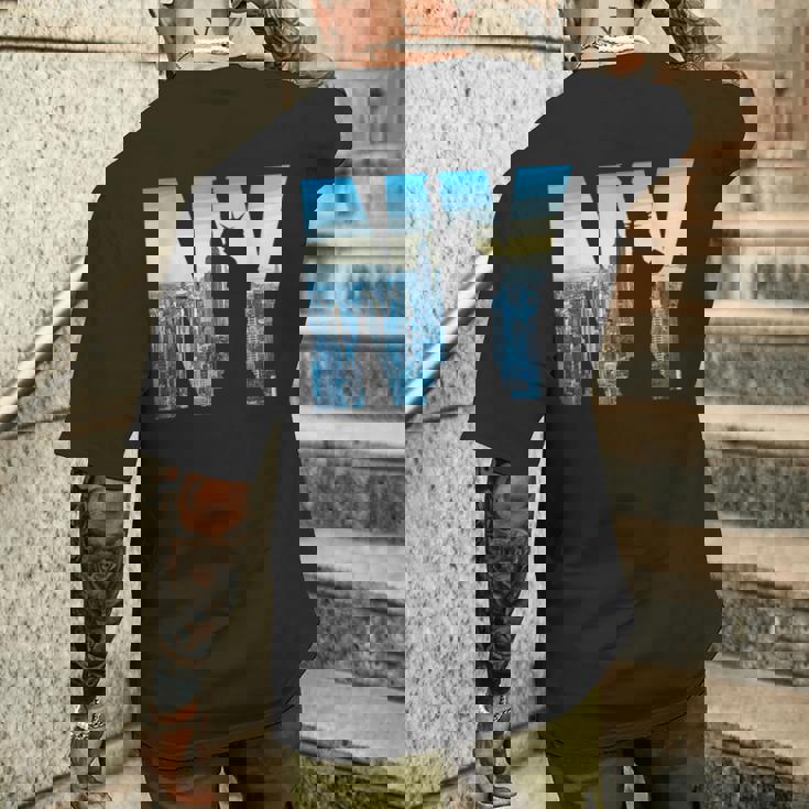 ニューヨーク市のデザインnyc自由の女神アーバン メンズTシャツ バックプリント 彼への贈り物