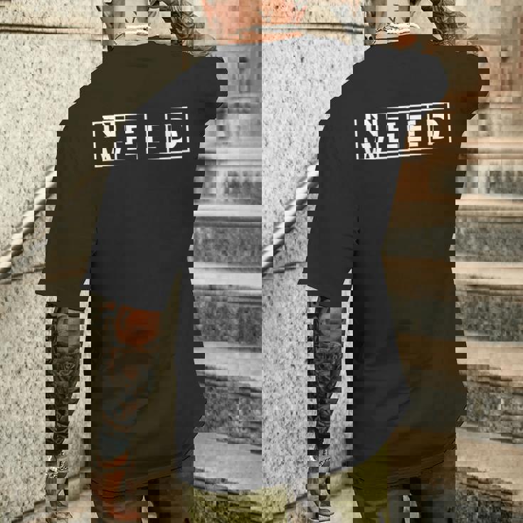 ニード・ウィード・ファニー 420 ガンジャ・ストーナー メンズTシャツ バックプリント 彼への贈り物