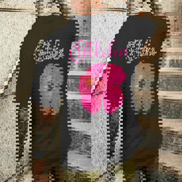 ハイビスカス Aloha アロハ《赤》（ハワイ・南国・フラダンス）夏【ビューティフル フラワー】キュート デザイン メンズTシャツ バックプリント 彼への贈り物