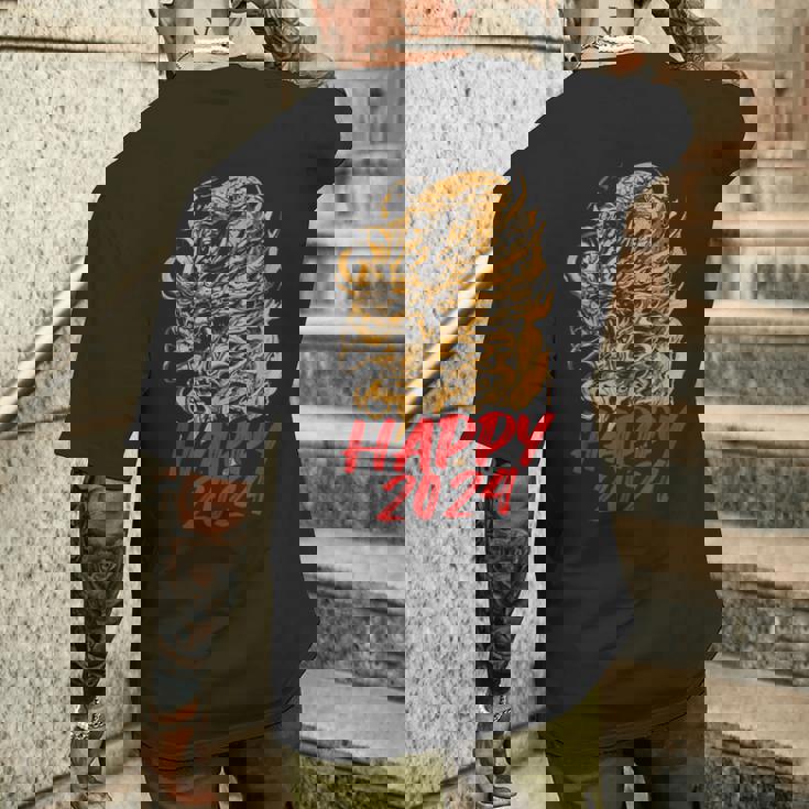 ハッピー2024ドラゴンイヤーチャイニーズ2024ハッピーニューイヤー メンズTシャツ バックプリント 彼への贈り物
