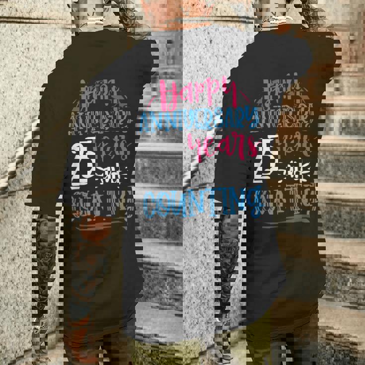 ハッピーアニバーサリー 25年 結婚25周年 メンズTシャツ バックプリント 彼への贈り物