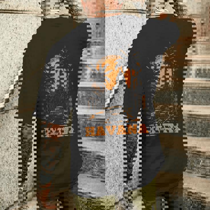 ハバナ キューバ レトロ キューバ プライド ヴィンテージ 70 年代 80 年代のスタイル メンズTシャツ バックプリント 彼への贈り物