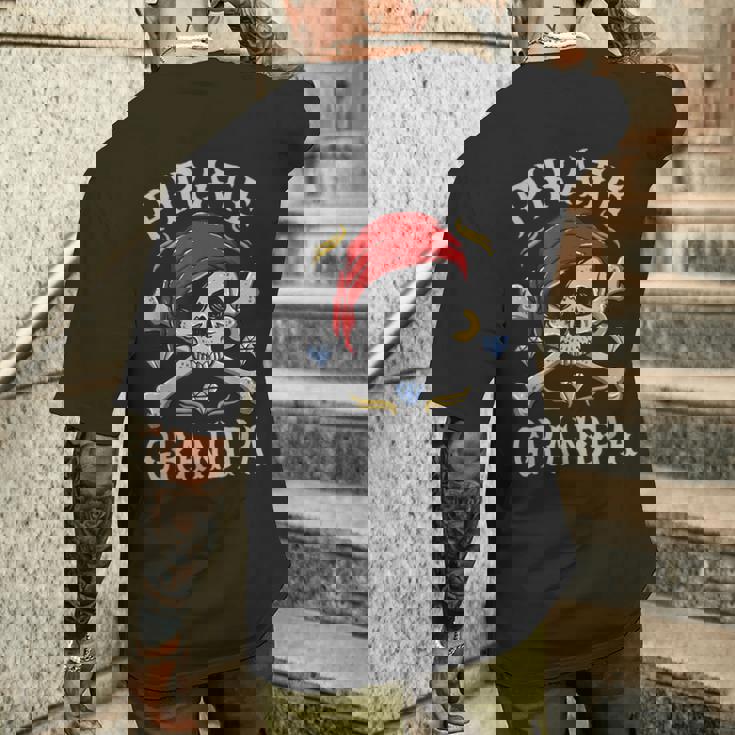 ハロウィン 怖い海賊 スカル・クロスボーン 海賊おじいちゃん メンズTシャツ バックプリント 彼への贈り物