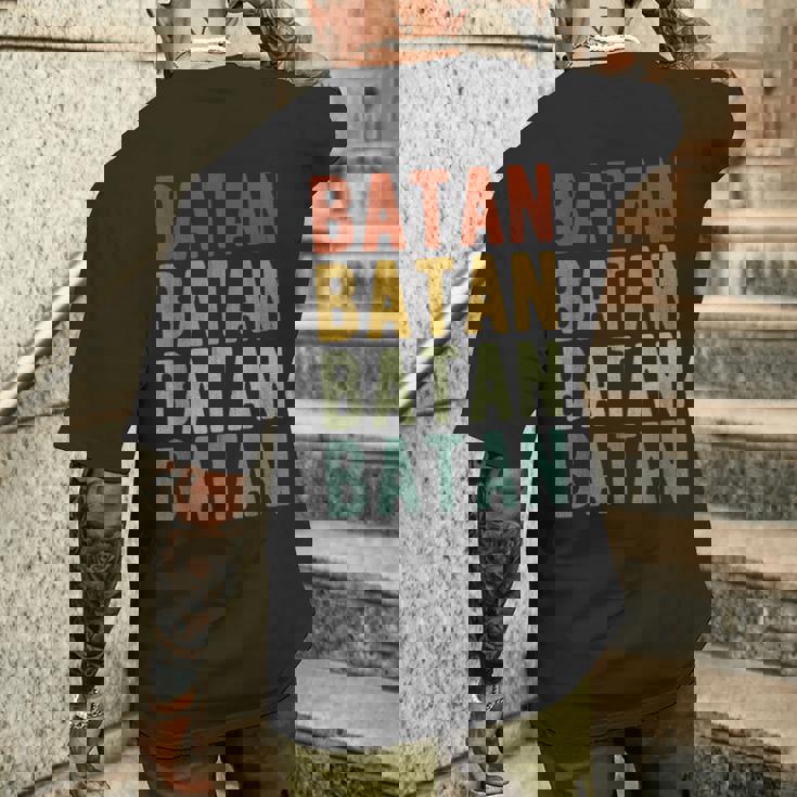 バタンシティ フィリピン レトロ ヴィンテージ メンズTシャツ バックプリント 彼への贈り物