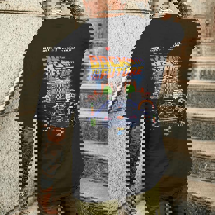 バック・トゥ・ザ・フューチャー 40周年記念ビデオゲームスタイル メンズTシャツ バックプリント 彼への贈り物