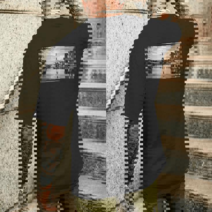 パリ エッフェル塔 ライト ビンテージ写真 お土産 イベント メンズTシャツ バックプリント 彼への贈り物