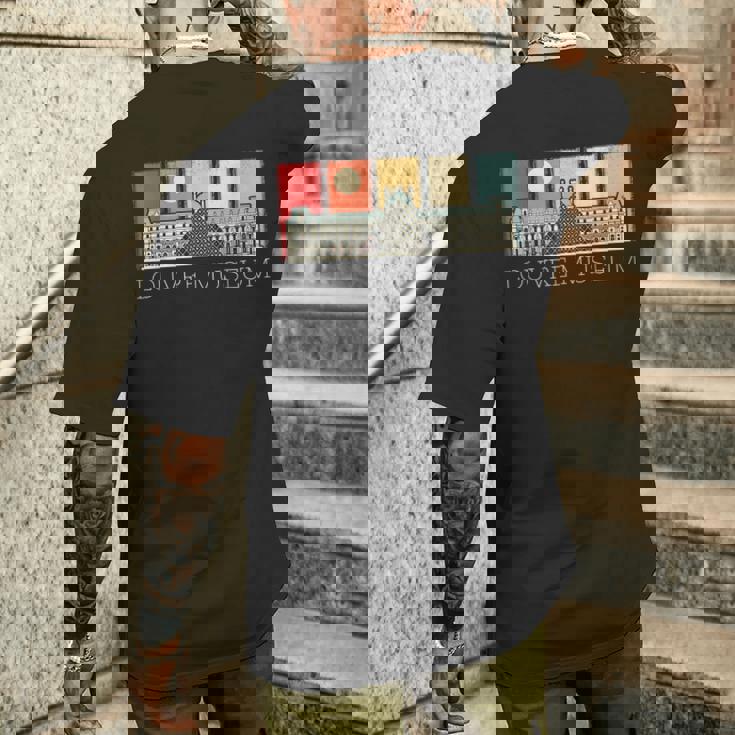 パリのルーブル美術館 フランス観光 メンズTシャツ バックプリント 彼への贈り物