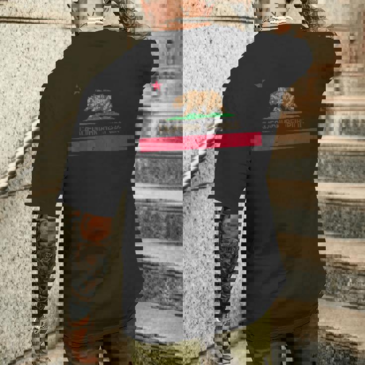 ビンテージ1846年カリフォルニアベアリパブリックカリフォルニア州旗 メンズTシャツ バックプリント 彼への贈り物