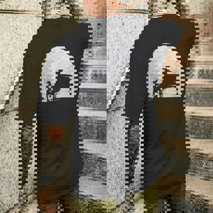 ピアニスト ピアノ奏者 クラシック音楽 ジャズ音楽 満月 趣味 クール ピアノ好き 音楽好き メンズTシャツ バックプリント 彼への贈り物