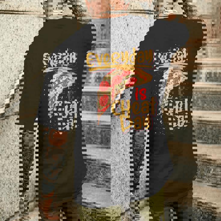 ピザ 美味しい食べ物 恋人 炭酸 不健康なダイエット チートデー メンズTシャツ バックプリント 彼への贈り物