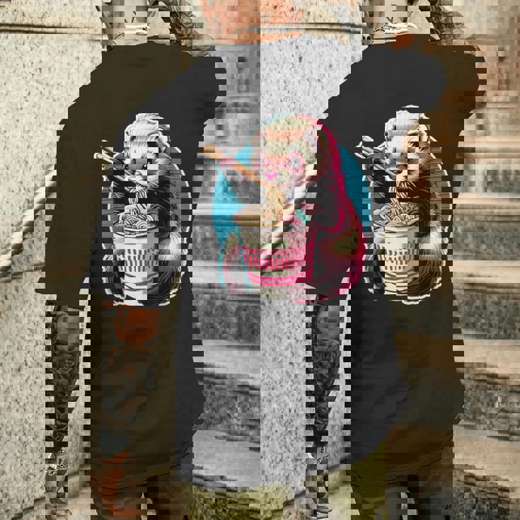 フェレットの飼い主かわいいカワイイアニメフェレットがラーメン丼シャツを食べる メンズTシャツ バックプリント 彼への贈り物