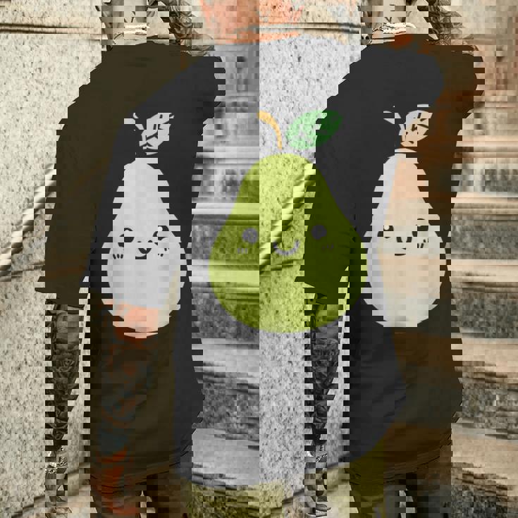 フルーツ 梨 小さなミニマリストのシンプルな梨 メンズTシャツ バックプリント 彼への贈り物