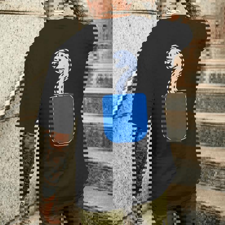 ヘビ 蛇（巳年）《いん ざ ポケット》ワンポイント 胸【どうぶつ フレンズ】動物 ポップ かわいい イラスト メンズTシャツ バックプリント 彼への贈り物