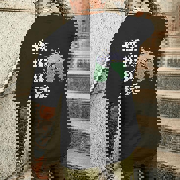 ベトナム ベトナム人 ベトナム語 モット・ハイ・バ・ドゾ ワン・ツー・スリー・チアーズ メンズTシャツ バックプリント 彼への贈り物